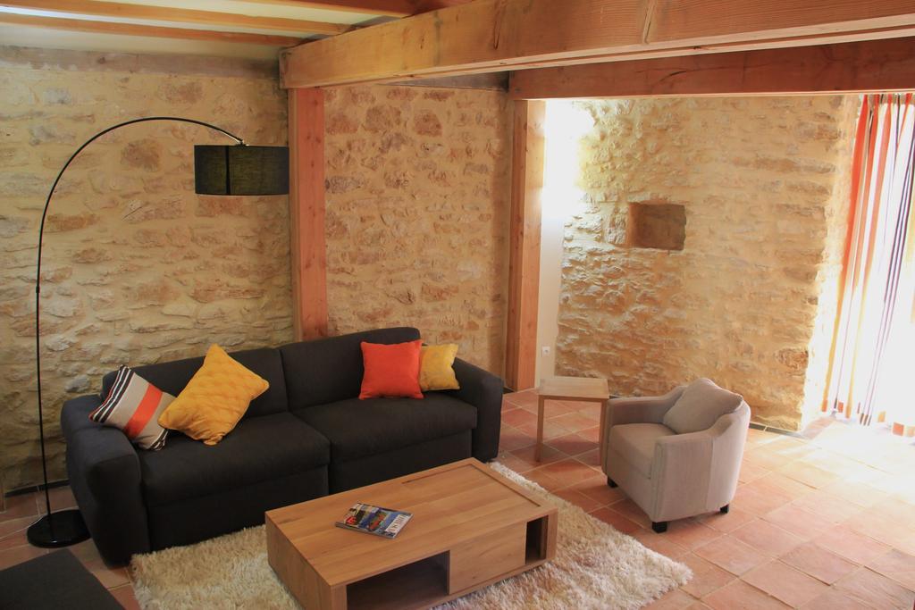 Hollyoaks Estate Saint-Pons-la-Calm Room photo